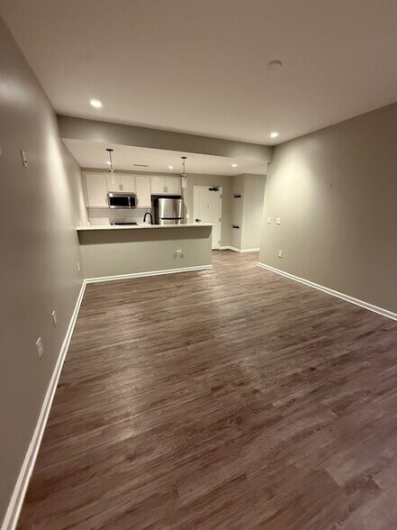 Building Photo - 1504 Ewing Pk Lp