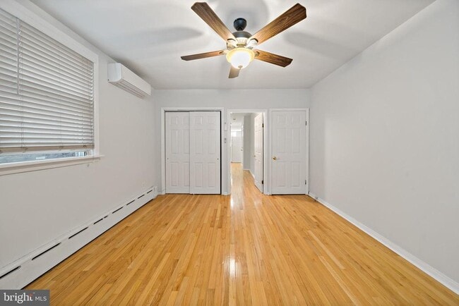 Building Photo - 1117 W Moyamensing Ave