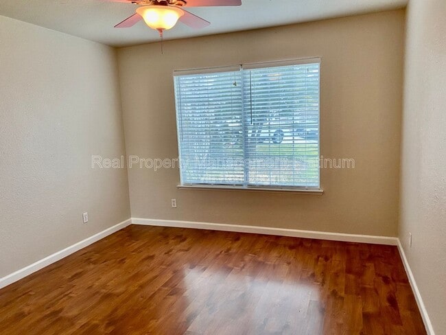 Building Photo - 2601 Fremont Ave