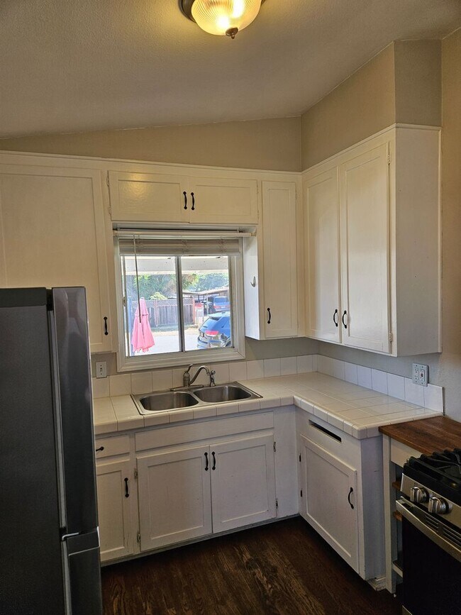 Building Photo - 914 16th St