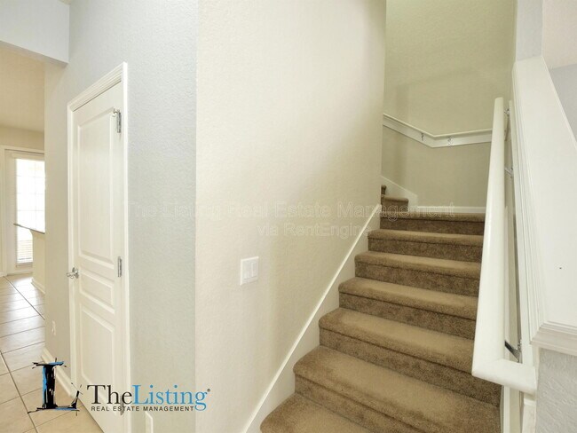 Building Photo - 12958 Vennetta Way