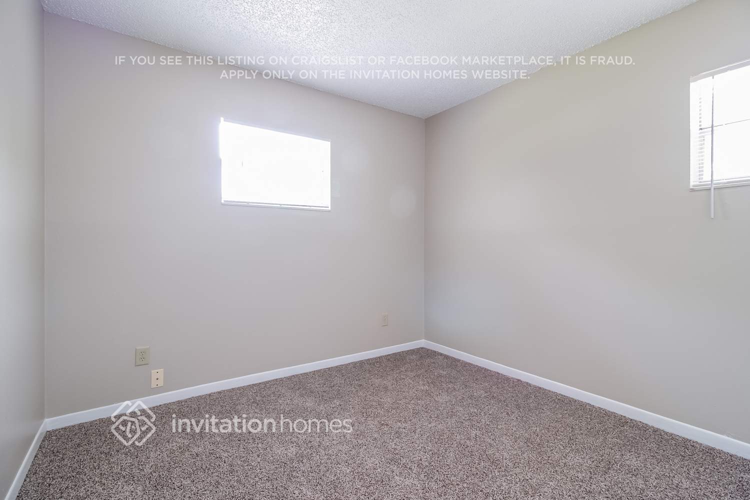 Building Photo - 409 S Hawthorn Cir