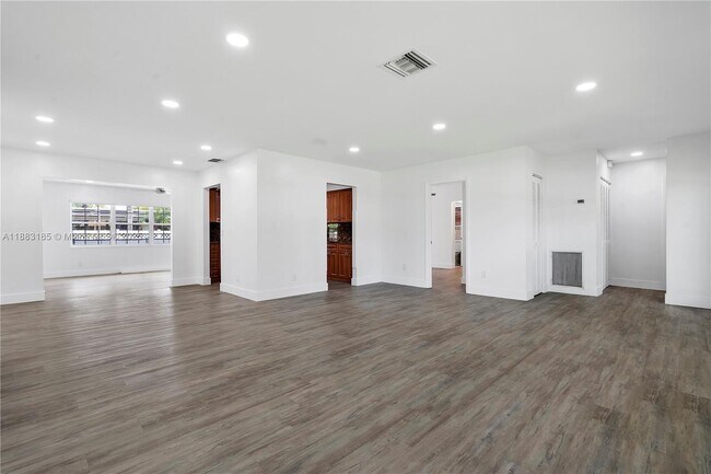 Building Photo - 11240 Sheridan St