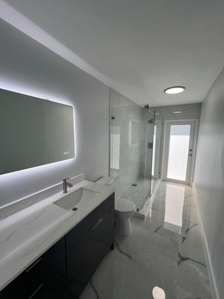 Building Photo - 3300 SW 127th Ave