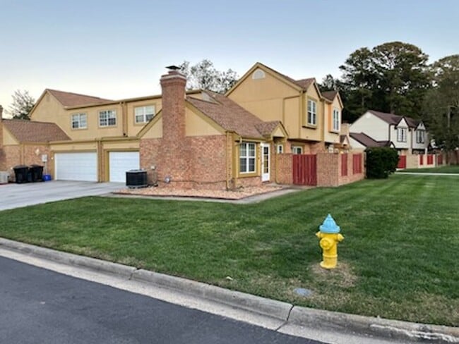 Primary Photo - Great condo in great location