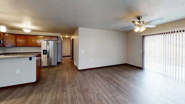 Building Photo - 1426 Kayla Pl