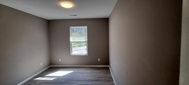 Building Photo - 9115 Cedarpark Ln NW