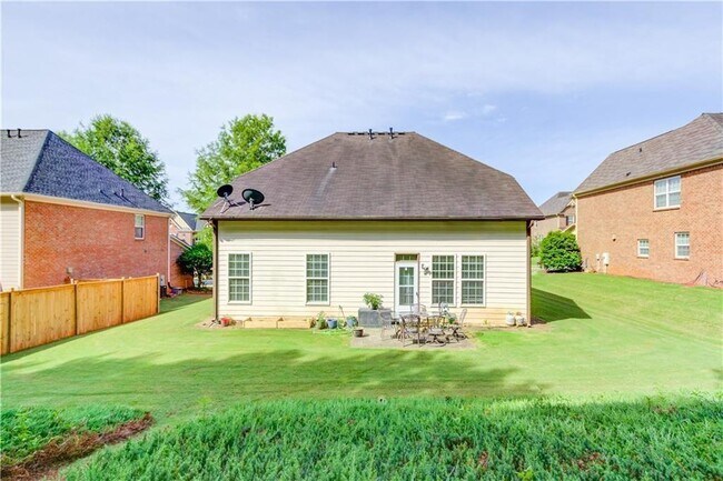 Building Photo - 4835 Silver Leaf Dr