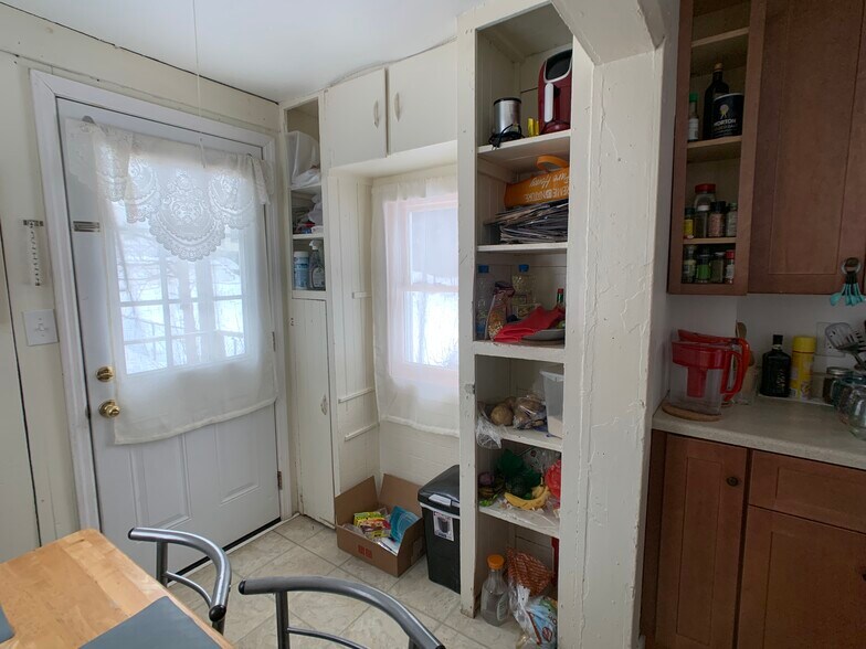 Kitchen-3 (pantry + door to rear deck) - 35 S Chestnut St