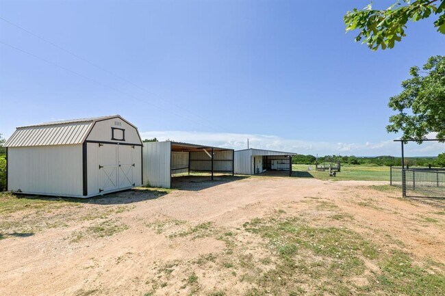 Building Photo - 930 Co Rd 224
