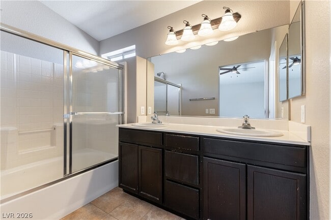 Building Photo - 688 Emerald City Ave