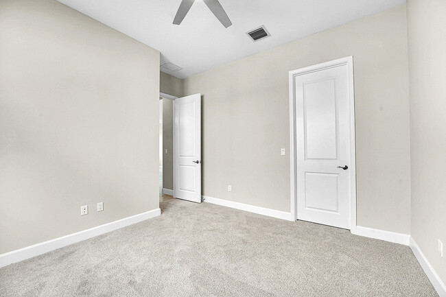 Building Photo - 14058 Spruce Pne Dr