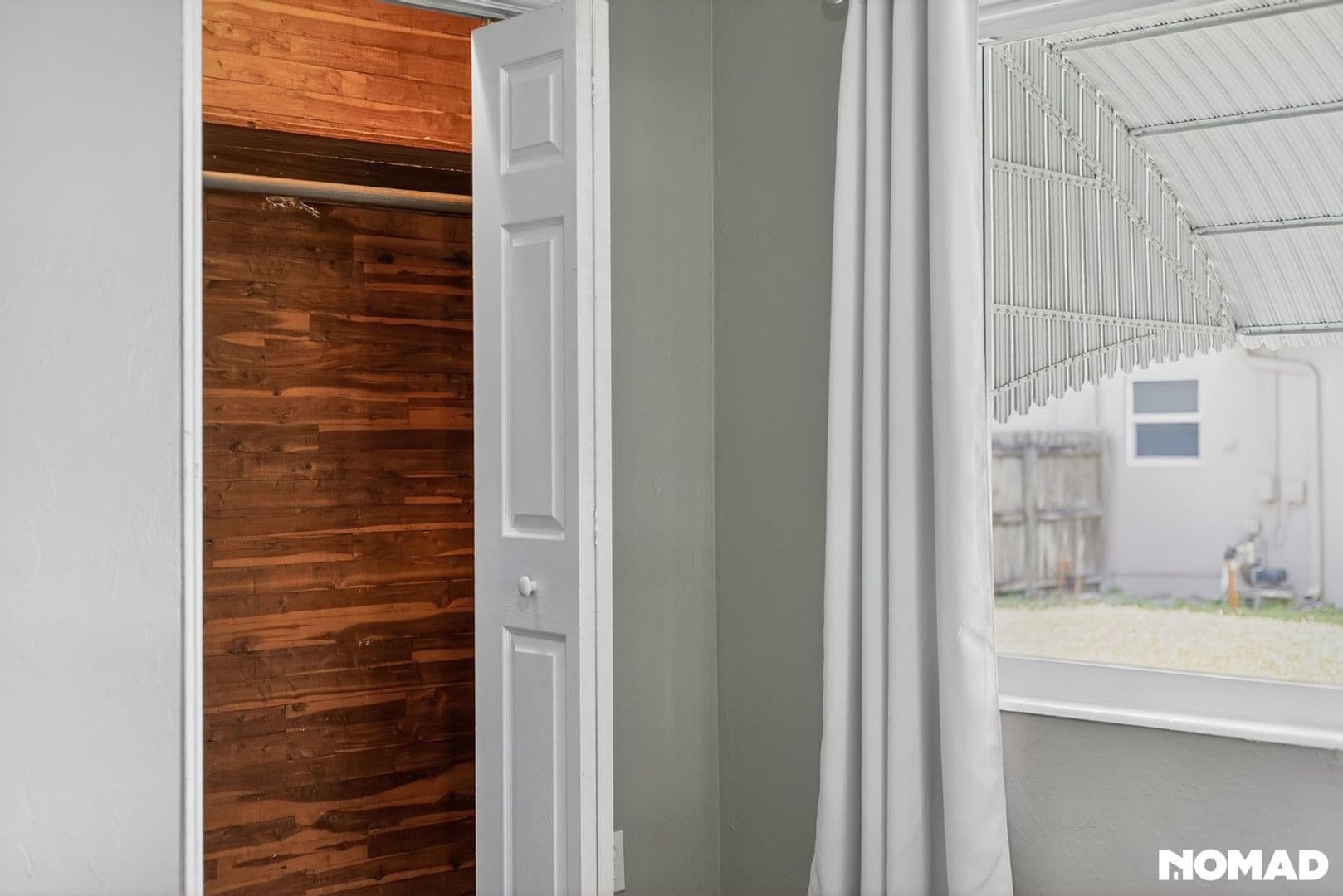 Building Photo - 601 NE 35th St