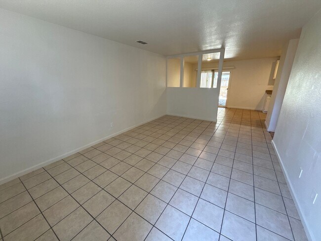 Building Photo - 8821-8823 Kelley Dr
