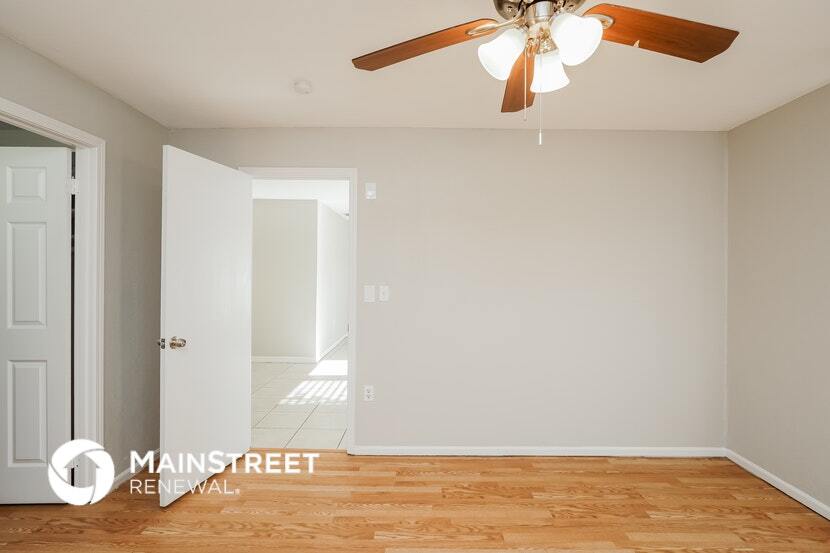 Building Photo - 3031 Dillman Dr