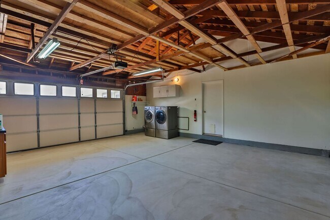 Building Photo - 3128 Courser Ave