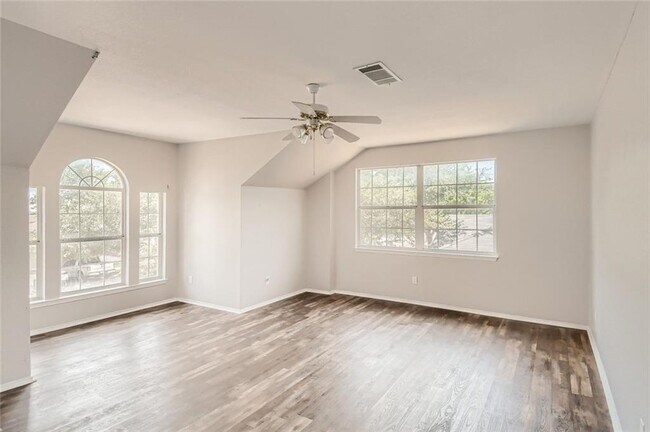 Building Photo - 1420 Quicksilver Cir