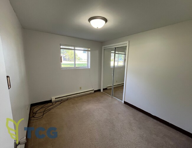 Building Photo - 1467 Catherine St