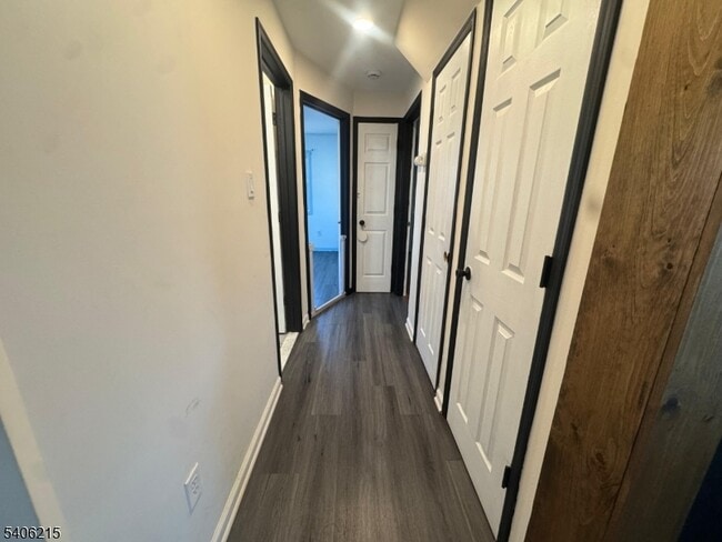 Building Photo - 2505 Girard Pl