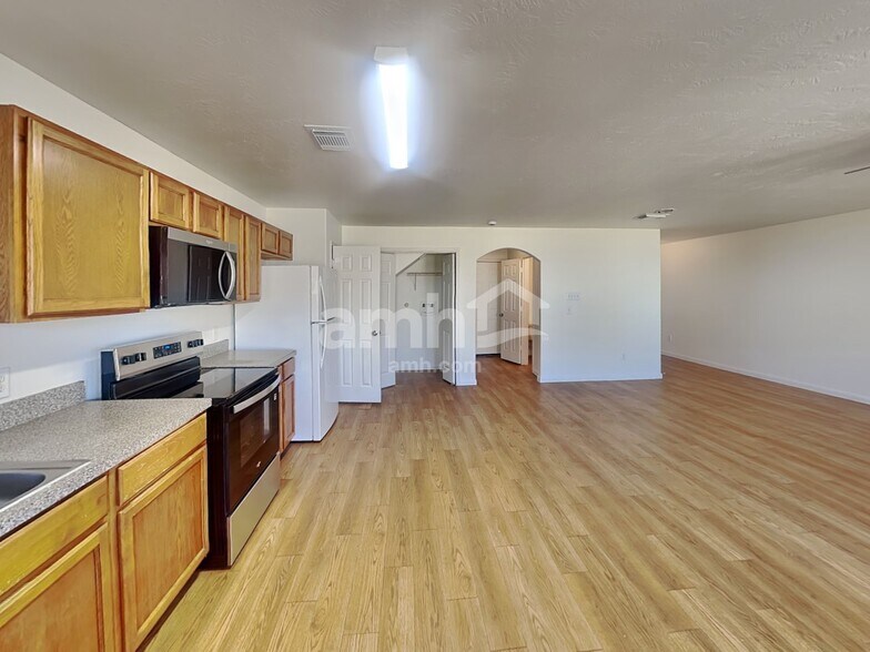 Building Photo - 19414 Dry Canyon Ct