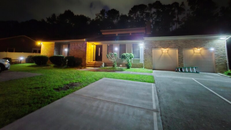 Building Photo - 131 University Dr