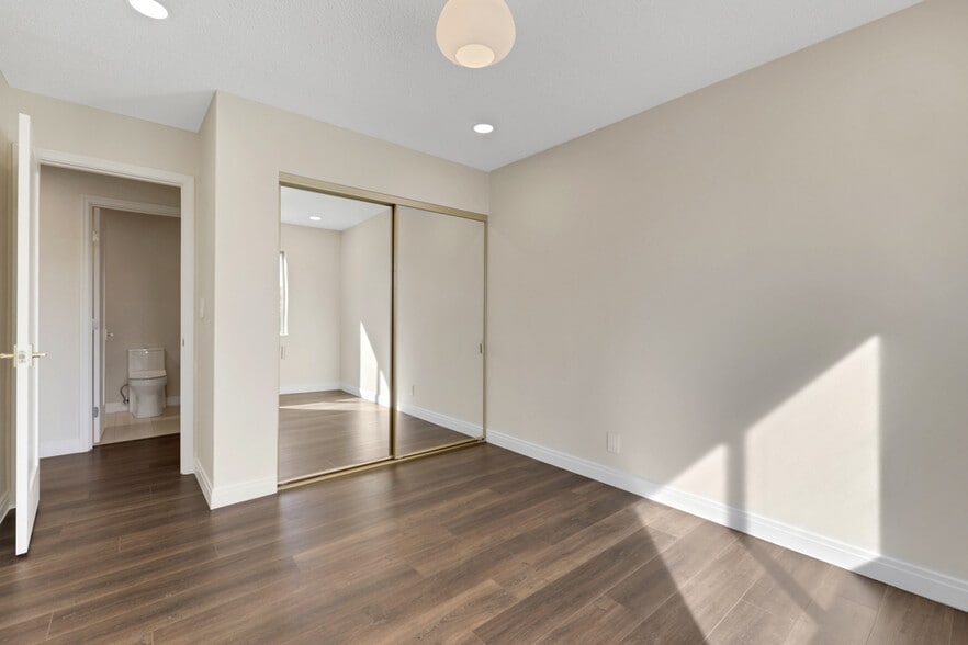 Building Photo - 3212 Moonflower Dr