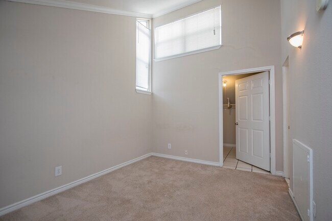 Building Photo - 1416 Hawthorne St