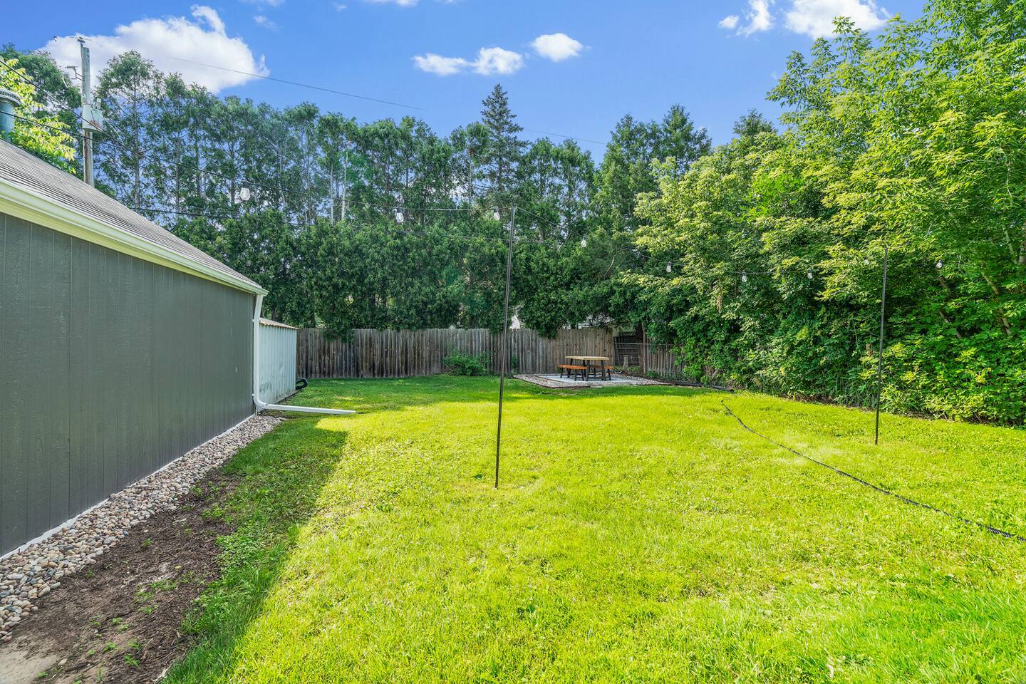 Building Photo - 1114 Meacham St