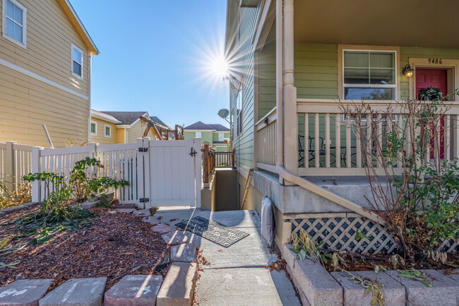 Building Photo - 9486 E 108th Dr