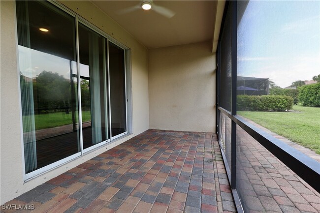 Building Photo - 2338 Heydon Cir E