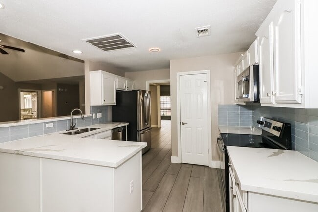 Building Photo - 6026 Egypt Dr