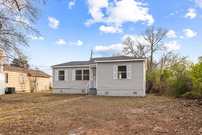 Building Photo - 829 51st St Ensley