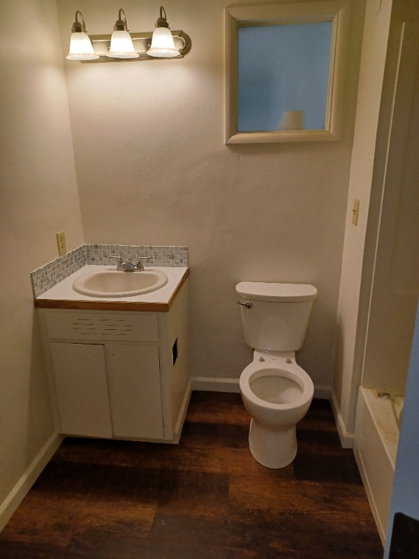 Building Photo - 585 W 26th Ave