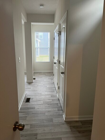 Building Photo - 151 Figleaf Ln