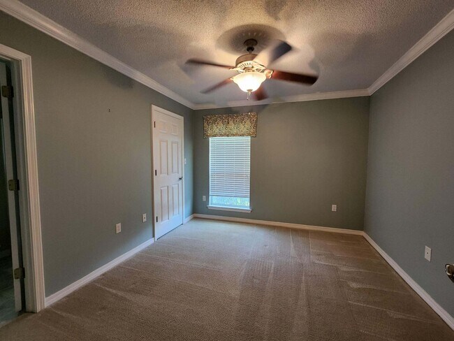 Building Photo - 2359 Heritage Cir