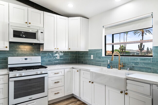 Building Photo - 79990 Camelback Dr