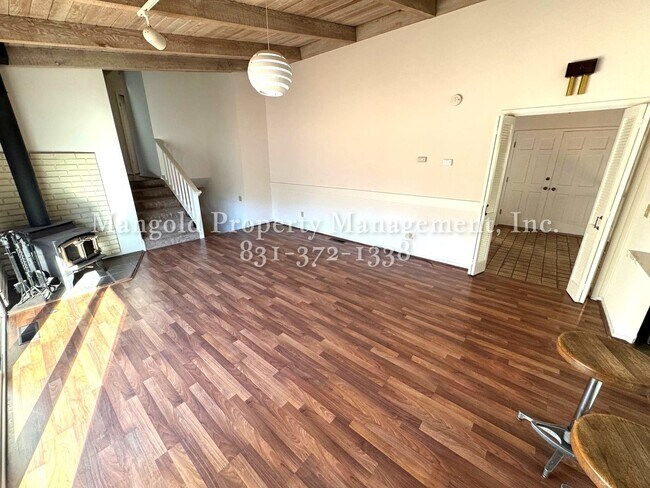 Building Photo - Great Home Located in Monterey Neighborhoo...