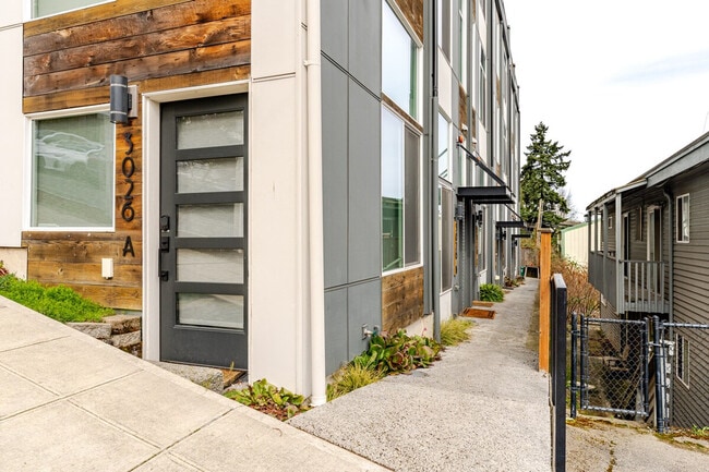 Building Photo - 3026 SW Charlestown St