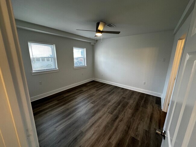 Primary Bedroom - 3300 Nashville Ave