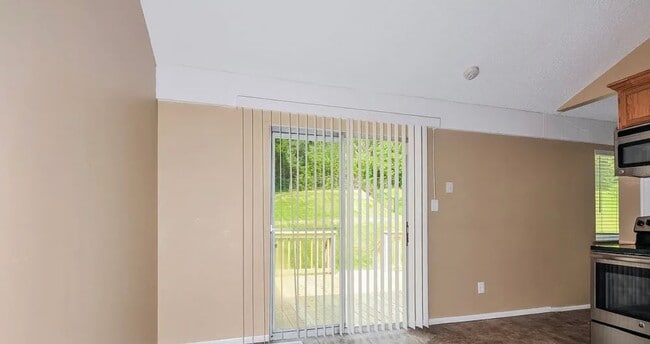 Building Photo - 6911 Candlewick Way