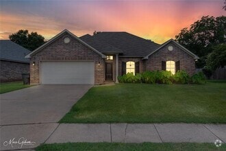 Building Photo - 304 Avondale Ln