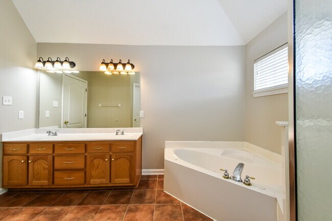 Building Photo - 7354 Pamela Cove