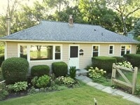 Building Photo - 14 Piney Point Ave
