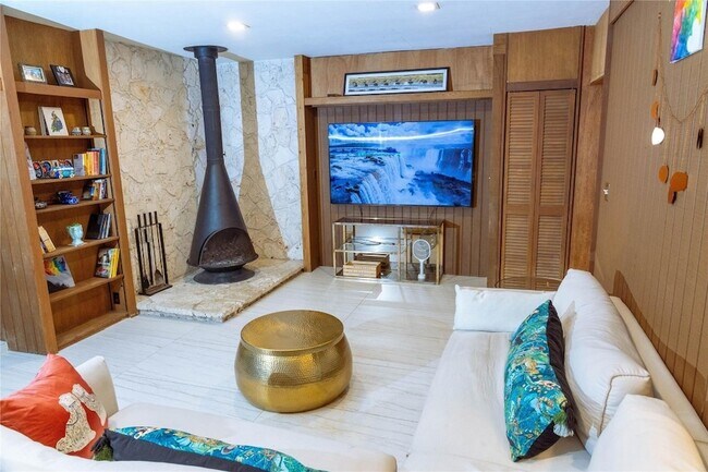 Building Photo - 9340 SW 178th Terrace