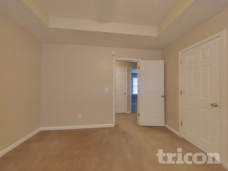 Building Photo - 125 Fawn Ln