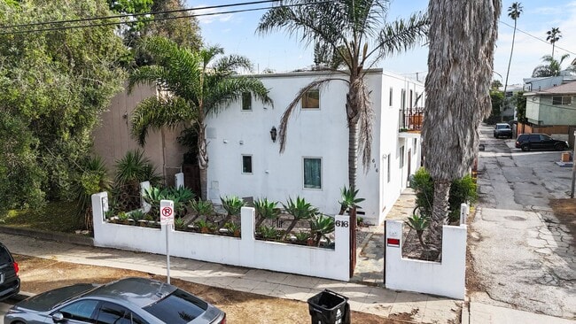 Building Photo - 616 Sunset Ave