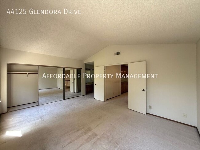 Building Photo - 44125 Glendora Dr
