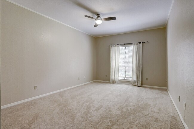 Building Photo - 1201 Bering Dr