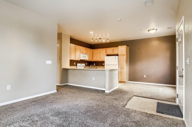 Building Photo - Nice 1 bedroom Condo in Parker