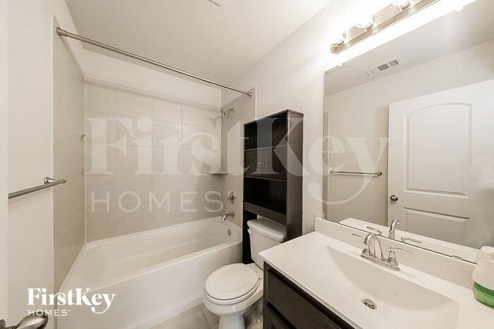 Building Photo - 2552 Silver Fox Trl